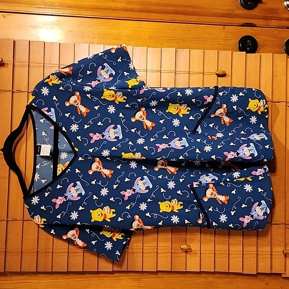 XL scrub top
